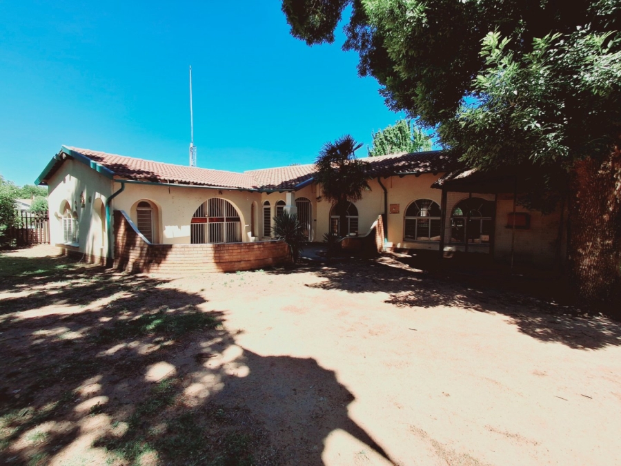 4 Bedroom Property for Sale in Vaalpark Free State